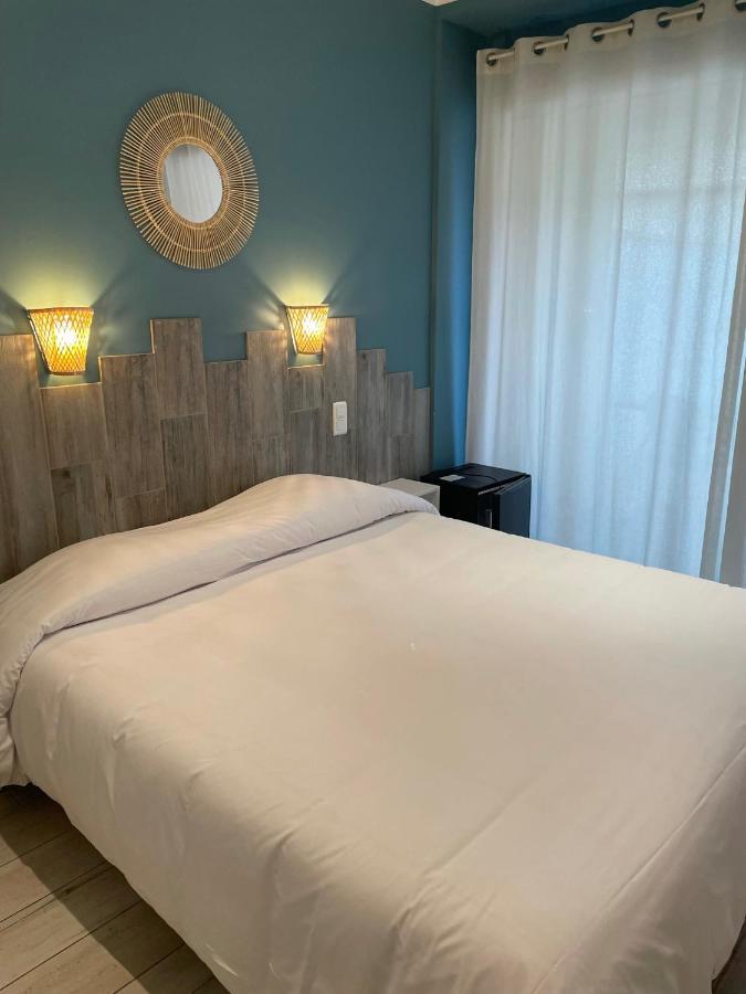 Au Tapis De Sable Hotel Saint-Cyr-sur-Mer Kültér fotó