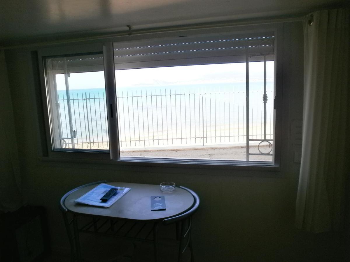 Au Tapis De Sable Hotel Saint-Cyr-sur-Mer Szoba fotó