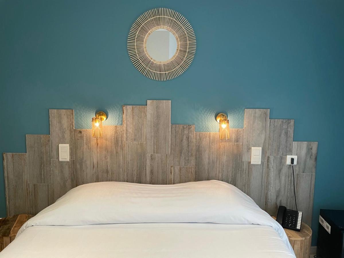 Au Tapis De Sable Hotel Saint-Cyr-sur-Mer Kültér fotó