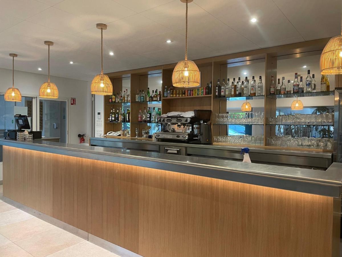 Au Tapis De Sable Hotel Saint-Cyr-sur-Mer Kültér fotó