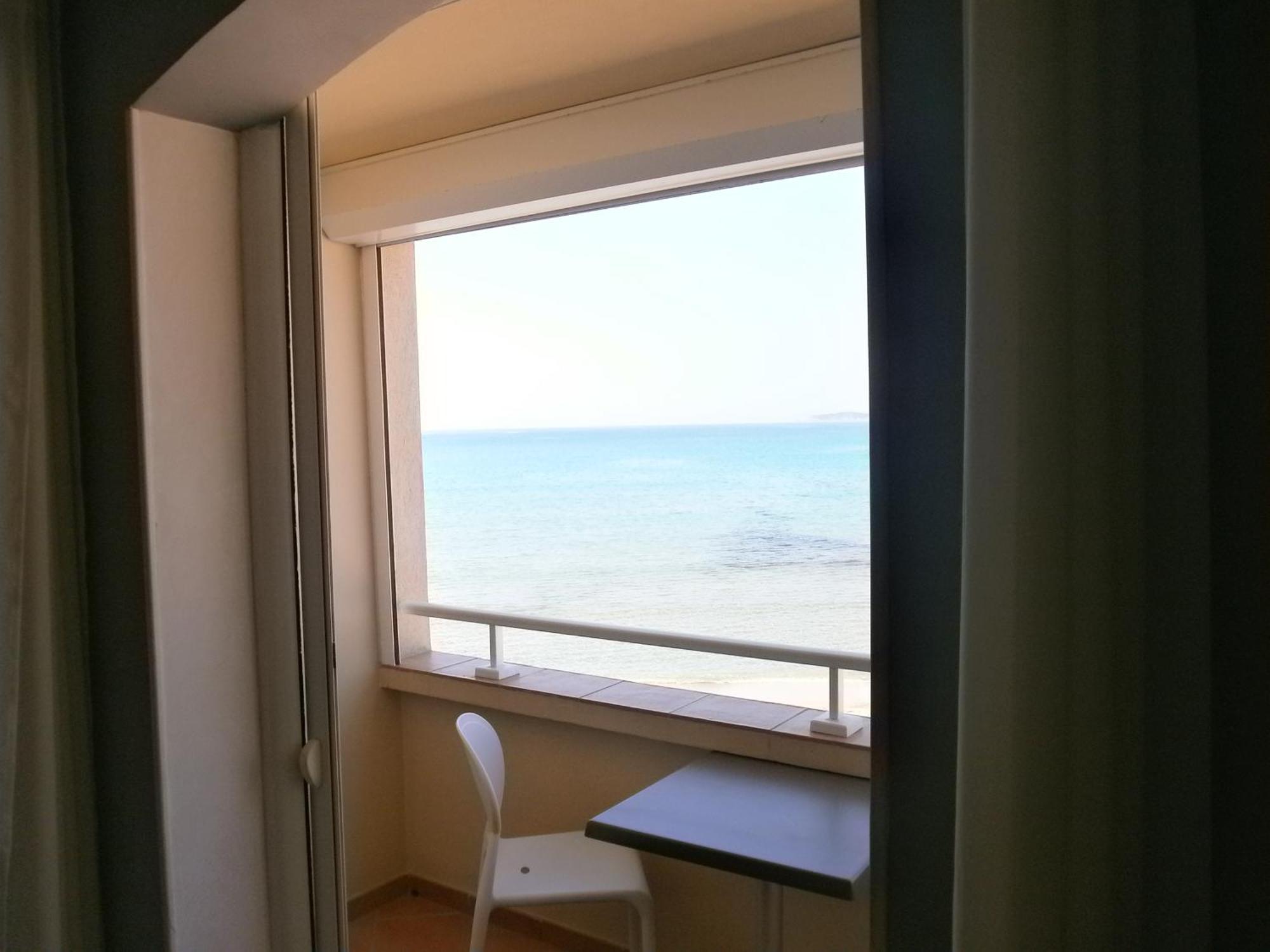 Au Tapis De Sable Hotel Saint-Cyr-sur-Mer Szoba fotó