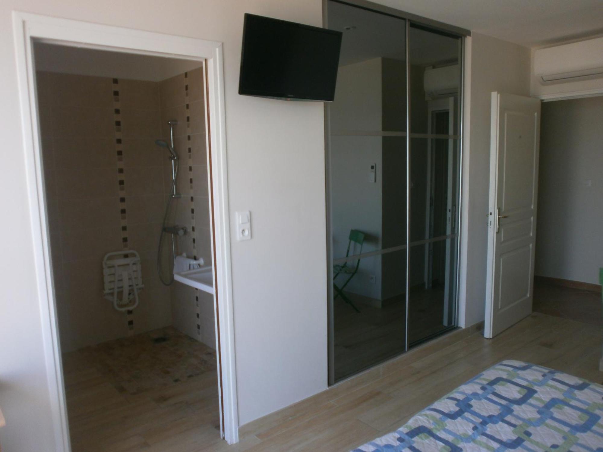 Au Tapis De Sable Hotel Saint-Cyr-sur-Mer Szoba fotó