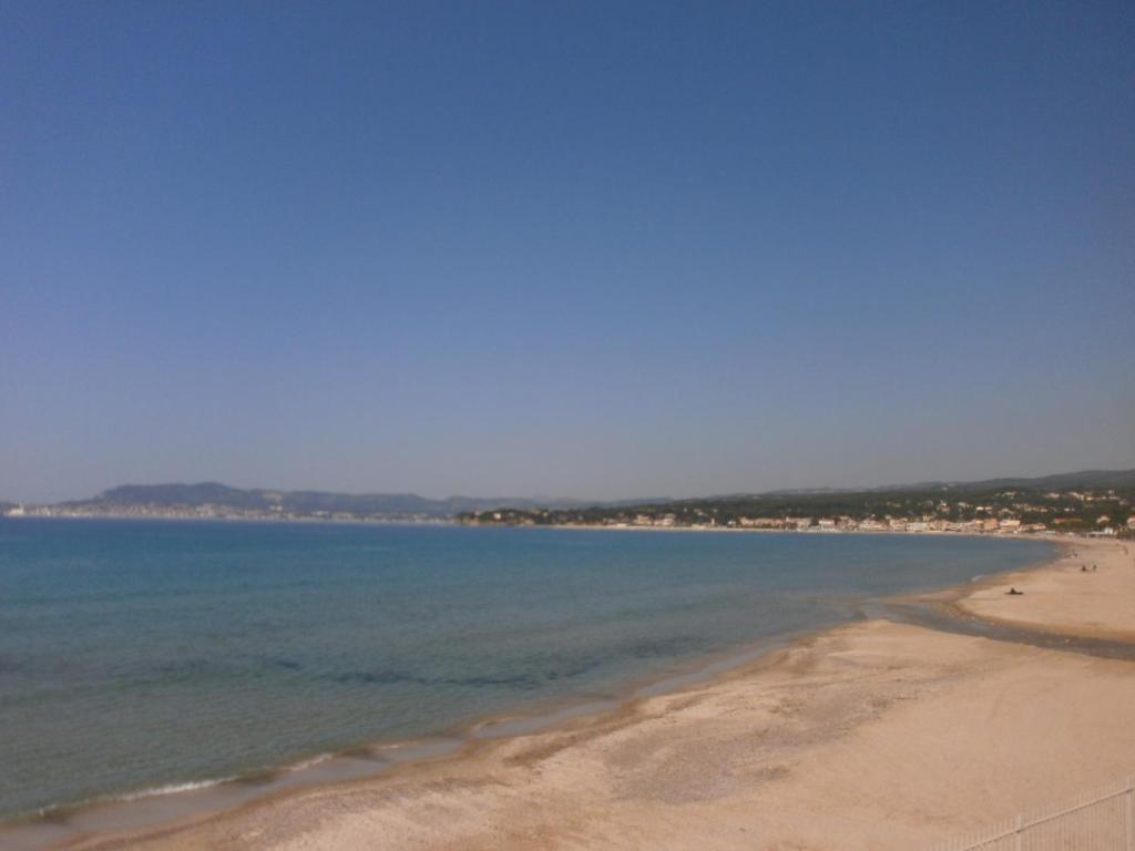 Au Tapis De Sable Hotel Saint-Cyr-sur-Mer Szoba fotó