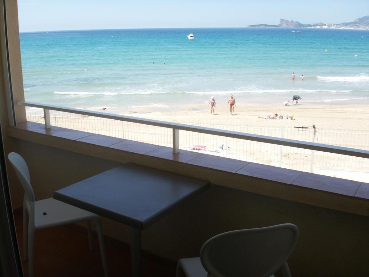 Au Tapis De Sable Hotel Saint-Cyr-sur-Mer Kültér fotó